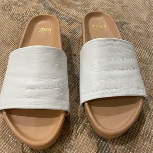 Beek Pelican Leather Platform Sandal